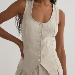 BELLA DAHL| SCOOP NECK LINEN VEST